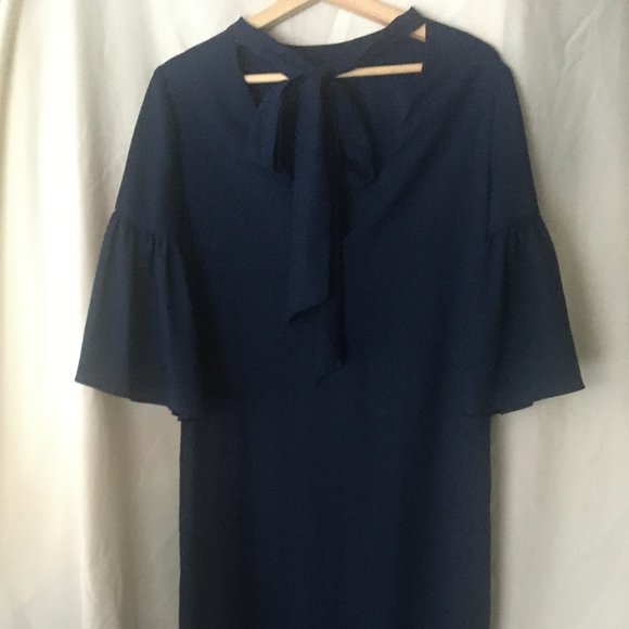 Elegant navy bell sleeve dress - Picture 2 of 6